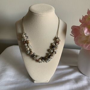 LOFT Elegant Pearl and Gold Necklace